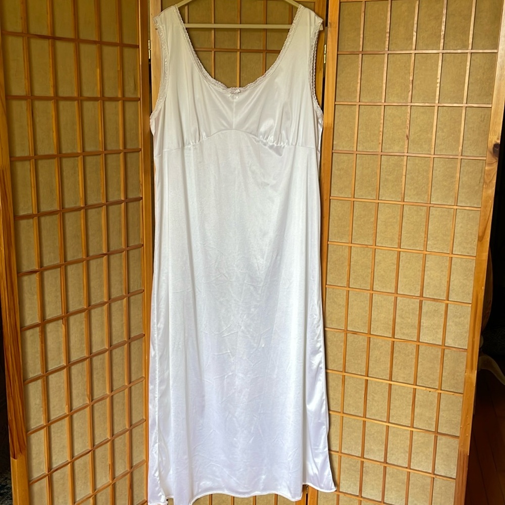 California Dynasty Slip White Nylon Full Slip